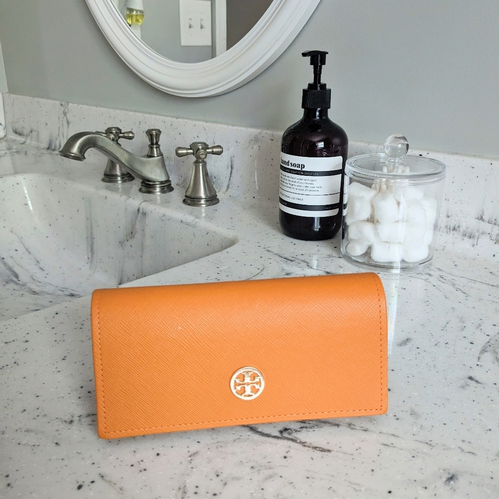 Like New Tory Burch Sunglasses Case